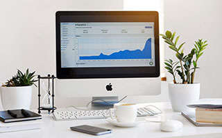 爱游戏平台-克里斯蒂亚诺·罗纳尔多与阿尔纳斯尔续约至2026年。，克里斯蒂亚诺·罗纳尔多为什么转尤文图斯