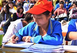 爱游戏平台-&quot;运动员家庭支持：幕后温馨故事感动人心&quot;的简单介绍