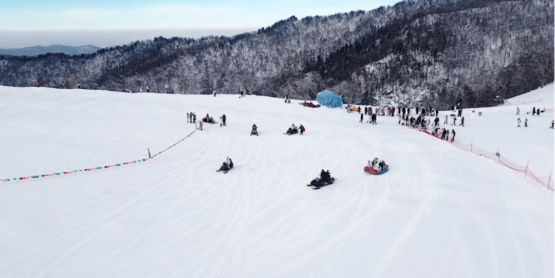 爱游戏体育-高山雪域极速越野，跨越冰雪的速度狂欢的简单介绍