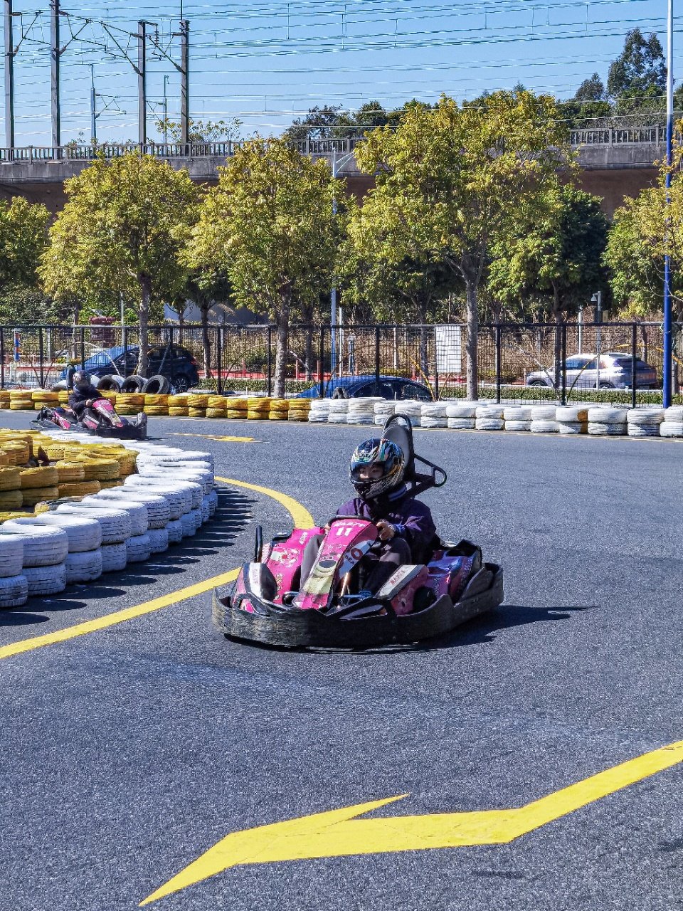 爱游戏体育平台-室外露天卡丁车赛，尽享极速快感