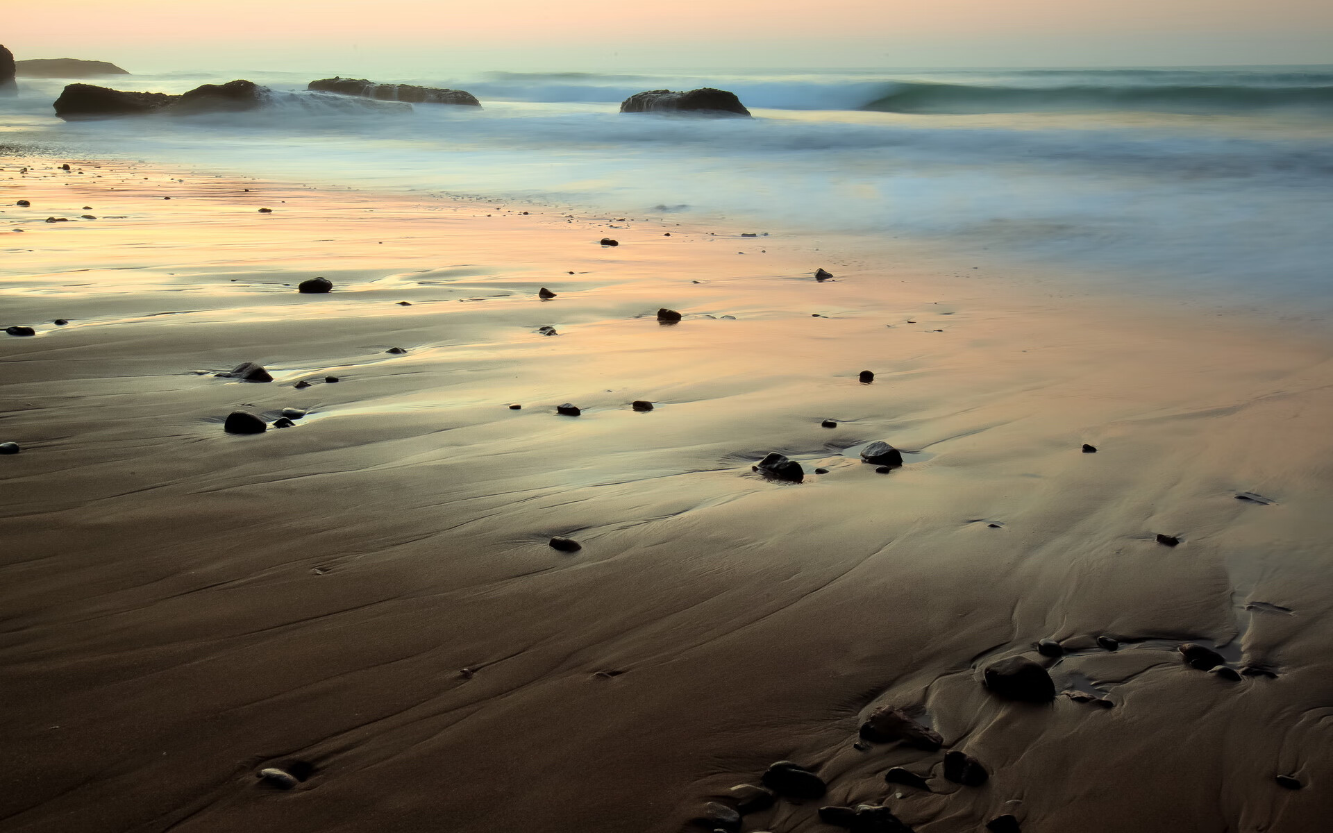 爱游戏平台-德国女足联赛第一轮比赛圆满结束，德国 女足