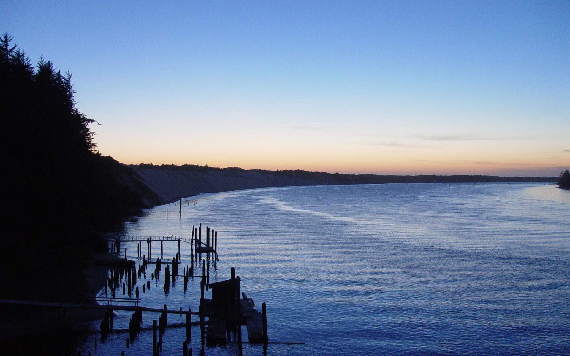 爱游戏入口-利物浦在欧冠小组赛中稳步前行，追逐冠军梦想